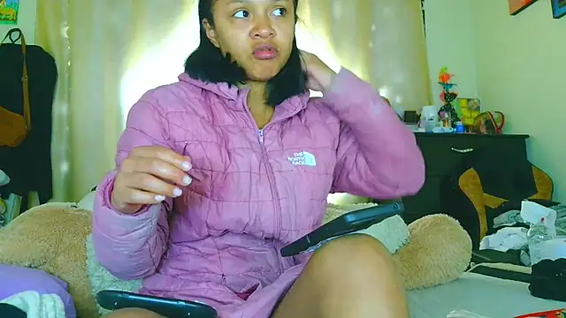 Snapshot of Samary_thomas chatting on 04-29-26, 02:43 Samary thomas online show from 04-29-26, 02:43