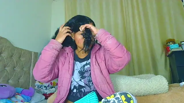 Snapshot of Samary_thomas chatting on 05-05-26, 11:24 Samary thomas online show from 05-05-26, 11:24