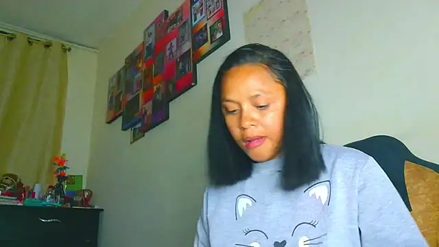 Snapshot of Samary_thomas chatting on 05-27-26, 01:57 Samary thomas online show from 05-27-26, 01:57