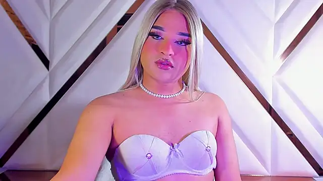 Elody Preysler69 online show from 03-18-25, 04:15