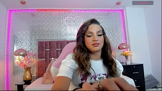 Snapshot of KylieVictoria chatting on 09-13-25, 04:56 KylieVictoria online show from 09-13-25, 04:56