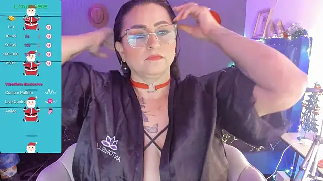 Ivonnee   online show from 12-18-24, 04:09