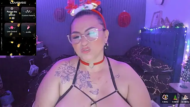 Ivonnee   online show from 12-18-24, 07:15