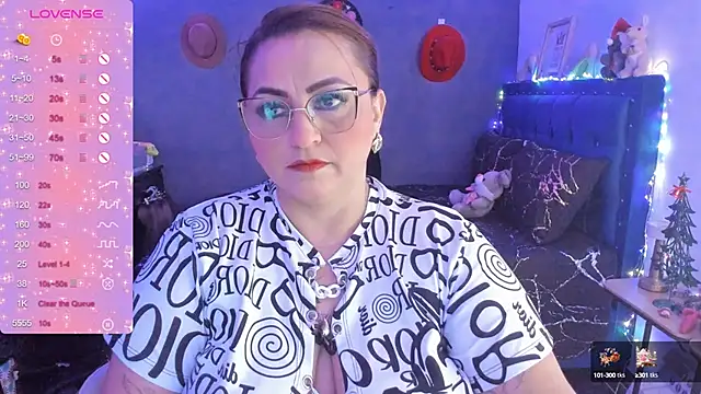 Ivonnee   online show from 01-05-25, 03:00