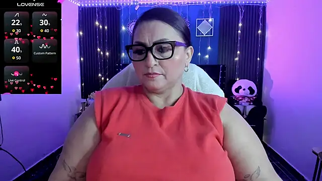 Ivonnee   online show from 05-02-26, 03:33