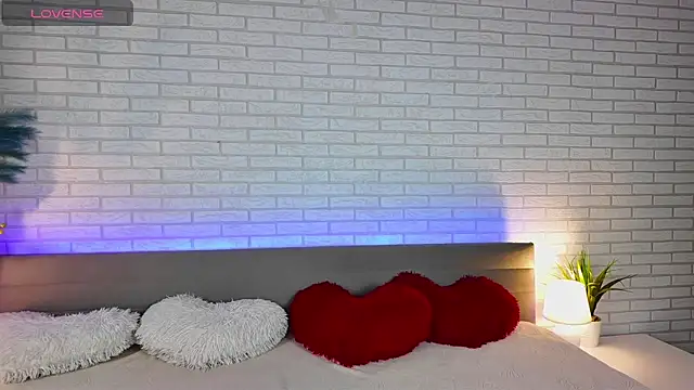 Snapshot of NovaBlissss chatting on 10-12-25, 08:08 NovaBlissss online show from 10-12-25, 08:08