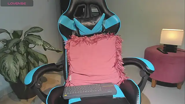  maria foxx  online show from 05-18-26, 11:32