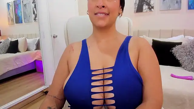 DaniRousse online show from 09-20-25, 02:18