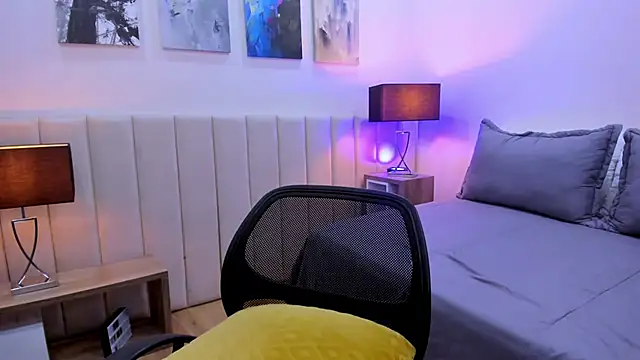 DaniRousse online show from 04-05-26, 11:24