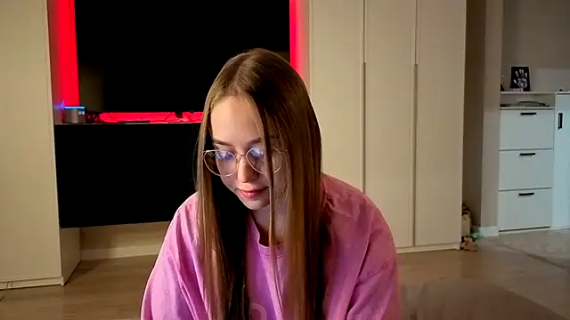 Snapshot of endlesssoffi chatting on 10-22-25, 05:56 endlesssoffi online show from 10-22-25, 05:56