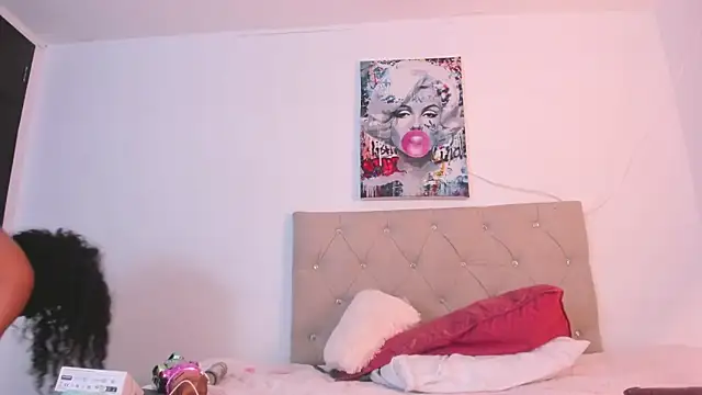 Snapshot of Milkdulce1 chatting on 02-21-25, 09:13 Milkdulce1 online show from 02-21-25, 09:13