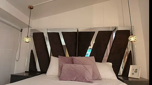 Snapshot of Milkdulce1 chatting on 09-29-25, 12:32 Milkdulce1 online show from 09-29-25, 12:32