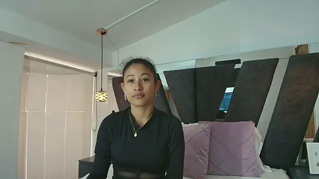 Snapshot of Milkdulce1 chatting on 11-24-25, 01:44 Milkdulce1 online show from 11-24-25, 01:44