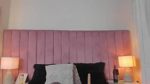 Snapshot of Aleja_arango1 chatting on 09-20-25, 09:27 Aleja arango1 online show from 09-20-25, 09:27