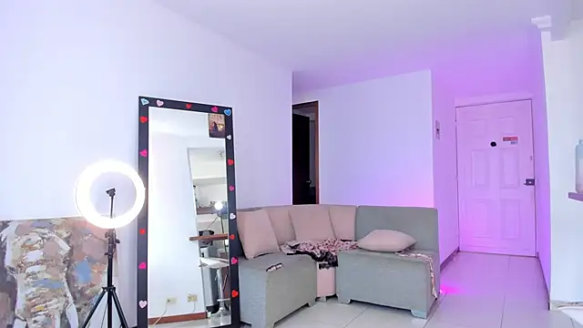 Snapshot of Aleja_arango1 chatting on 02-16-26, 09:22 Aleja arango1 online show from 02-16-26, 09:22