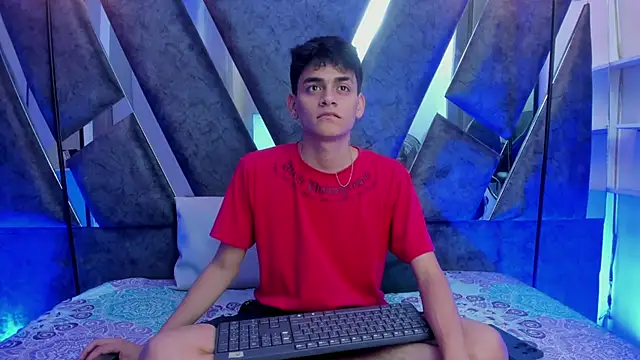 Snapshot of Yef_Thin chatting on 09-19-25, 03:30 Yef Thin online show from 09-19-25, 03:30