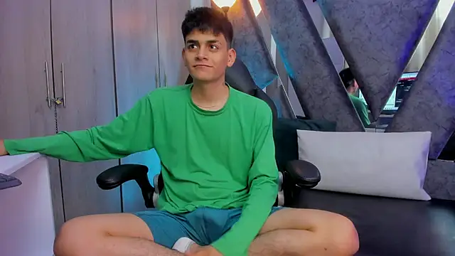 Snapshot of Yef_Thin chatting on 10-25-25, 03:14 Yef Thin online show from 10-25-25, 03:14