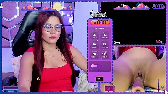 Snapshot of Sara-Hill chatting on 12-14-24, 08:08 Sara-Hill online show from 12-14-24, 08:08