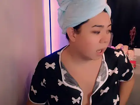 Nathalie Heartxoxo69 online show from 03-23-26, 02:10