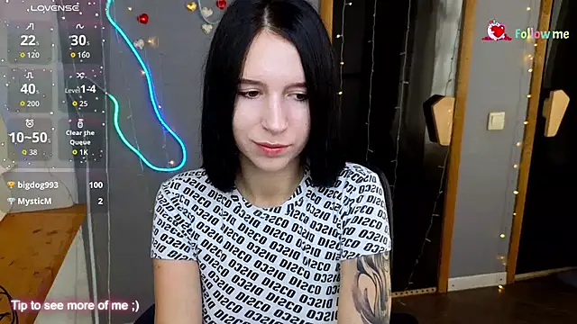 Snapshot of KarolinaBlacks chatting on 09-24-25, 05:44 KarolinaBlacks online show from 09-24-25, 05:44