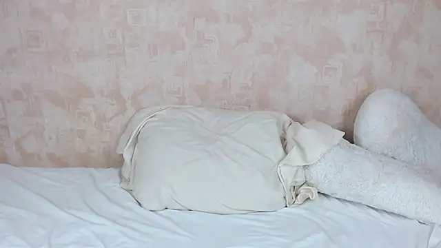 Snapshot of bellaa_love_ chatting on 03-17-25, 11:31 bellaa love online show from 03-17-25, 11:31