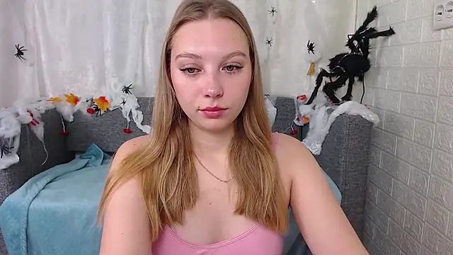 Snapshot of bellaa_love_ chatting on 10-23-25, 12:21 bellaa love online show from 10-23-25, 12:21