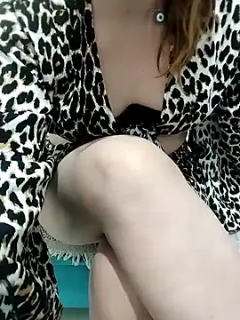 Snapshot of simay1111 chatting on 01-13-25, 10:56 simay1111 online show from 01-13-25, 10:56