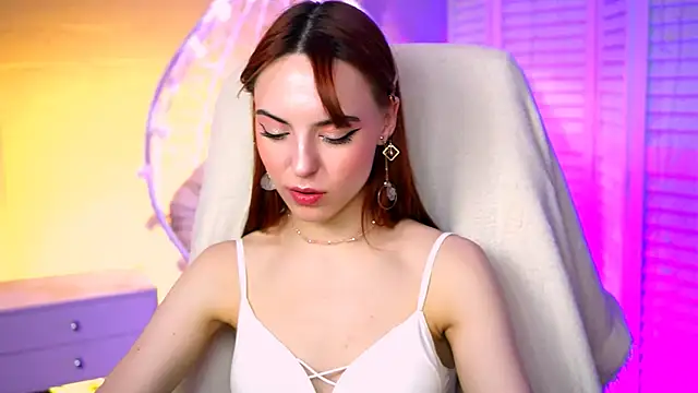 Snapshot of evanellson chatting on 03-19-25, 04:45 evanellson online show from 03-19-25, 04:45