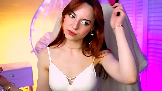 Snapshot of evanellson chatting on 03-19-25, 07:49 evanellson online show from 03-19-25, 07:49