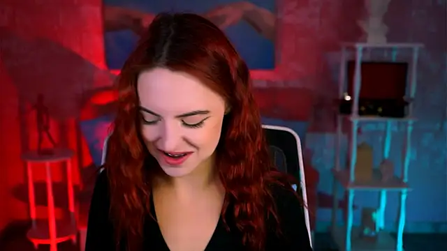 Snapshot of evanellson chatting on 09-12-25, 12:05 evanellson online show from 09-12-25, 12:05