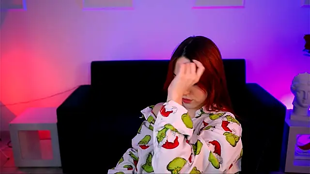 Snapshot of evanellson chatting on 12-20-25, 06:37 evanellson online show from 12-20-25, 06:37