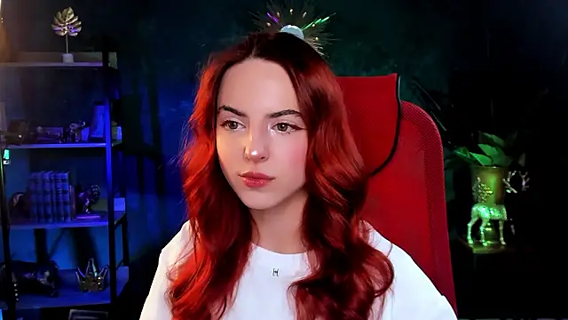 Snapshot of evanellson chatting on 03-06-26, 03:41 evanellson online show from 03-06-26, 03:41