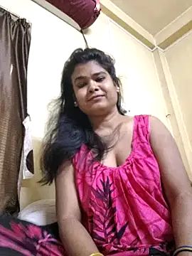 Snapshot of yoursweety09 chatting on 03-05-25, 03:29 yoursweety09 online show from 03-05-25, 03:29
