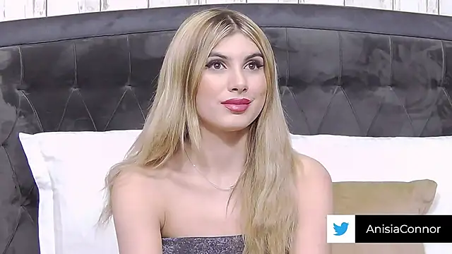 Snapshot of AnisiaConnor chatting on 10-03-25, 06:16 AnisiaConnor online show from 10-03-25, 06:16