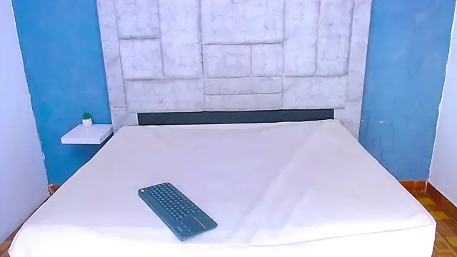 Eban Dustan online show from 12-20-24, 01:36