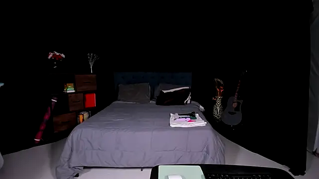 NinaRiveraXO online show from 09-09-25, 01:05