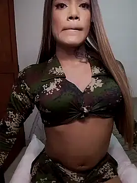 Snapshot of selfsuck_trans chatting on 12-19-25, 09:38 selfsuck trans online show from 12-19-25, 09:38