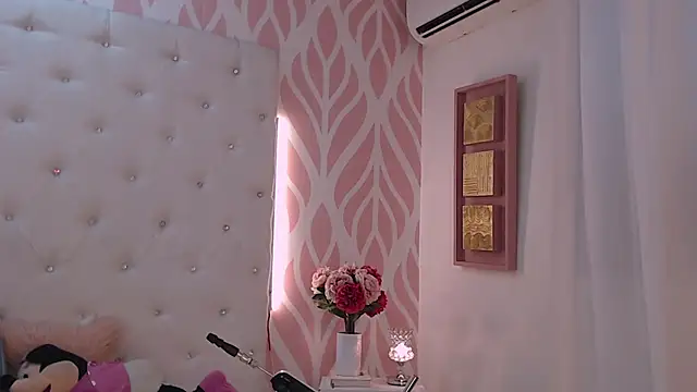 SashaDurante online show from 10-27-25, 12:09