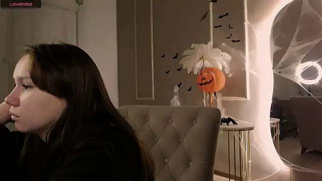 Alisia Mars online show from 10-22-25, 05:41