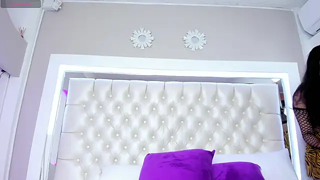 JessicaMilan online show from 01-24-25, 11:37