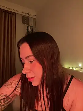 Im Valen Cute online show from 12-14-25, 03:45