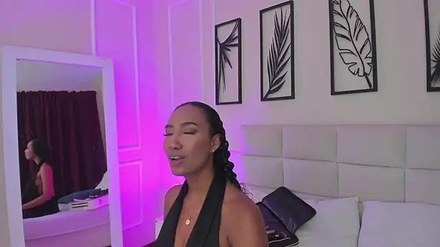 Snapshot of Amber__Sanchez chatting on 01-24-25, 04:59 Amber  Sanchez online show from 01-24-25, 04:59