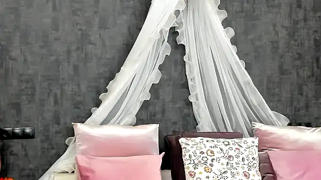 miss sophieX online show from 02-27-25, 04:20