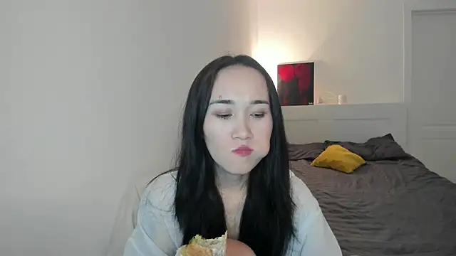 aenie online show from 10-24-25, 11:50