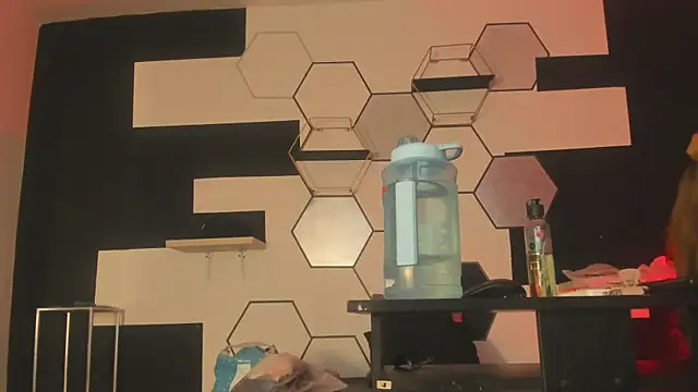 haileycat online show from 01-22-25, 01:10