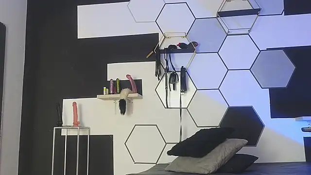 haileycat online show from 01-24-25, 07:41