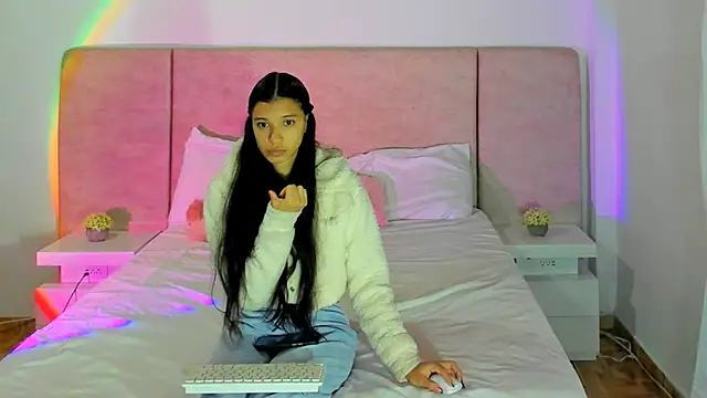 Snapshot of alanaget1 chatting on 01-02-25, 03:37 alanaget1 online show from 01-02-25, 03:37