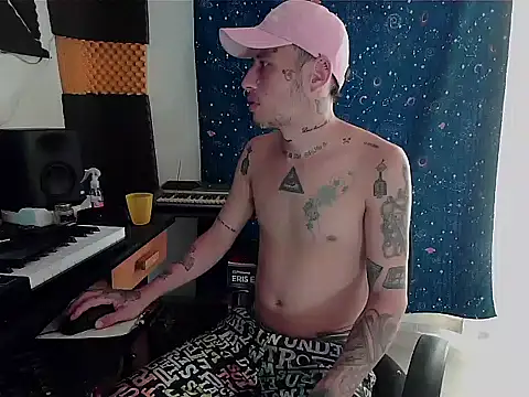 Snapshot of patrik_tattoo_ chatting on 01-08-25, 05:05 patrik tattoo online show from 01-08-25, 05:05