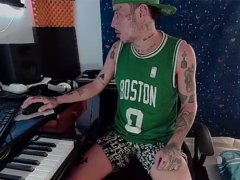 Snapshot of patrik_tattoo_ chatting on 01-13-25, 03:04 patrik tattoo online show from 01-13-25, 03:04