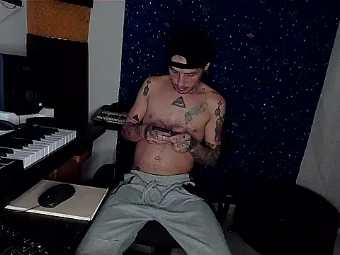 Snapshot of patrik_tattoo_ chatting on 01-28-25, 06:16 patrik tattoo online show from 01-28-25, 06:16